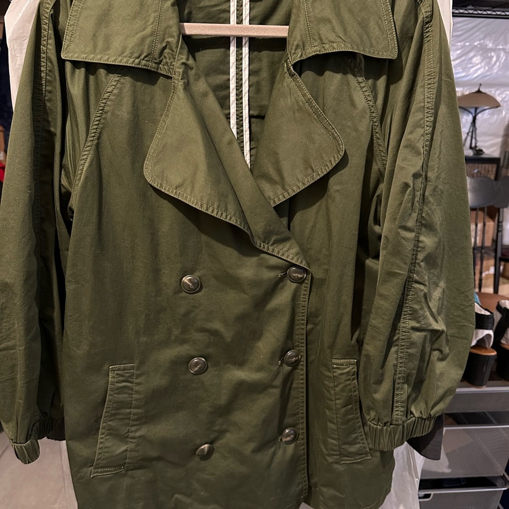 CAbi Forest Green Jacket double breasted Women’s Jacket. Ex used condition.